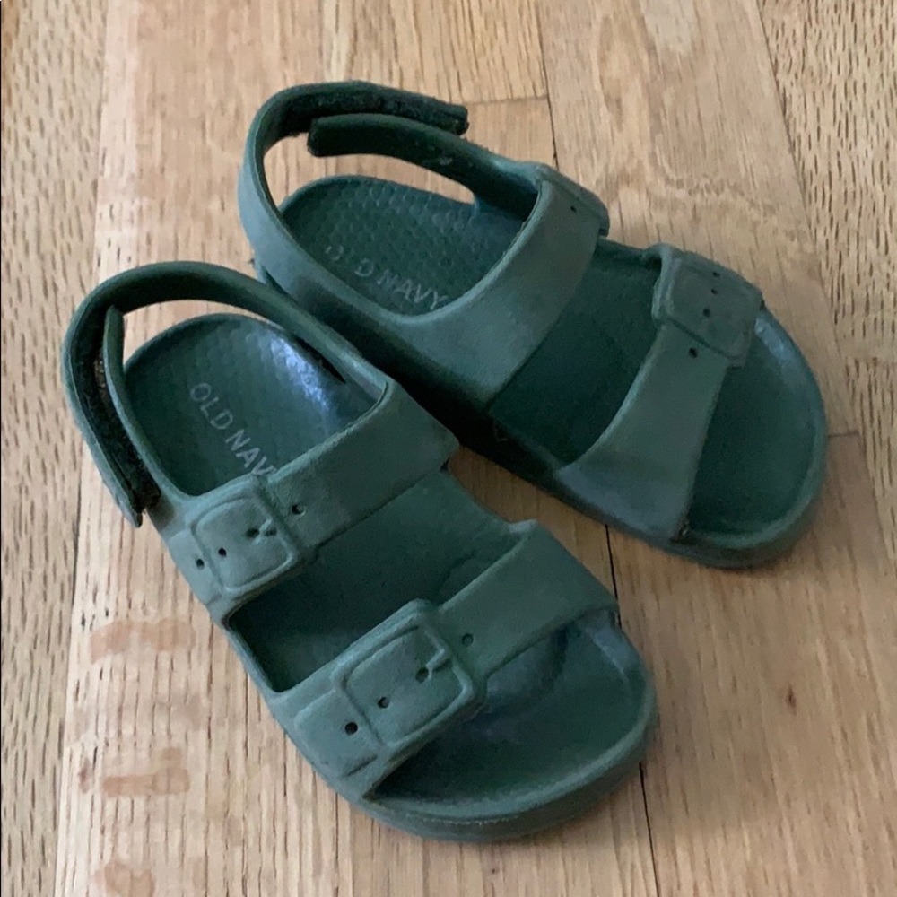 Old navy rubber sandals